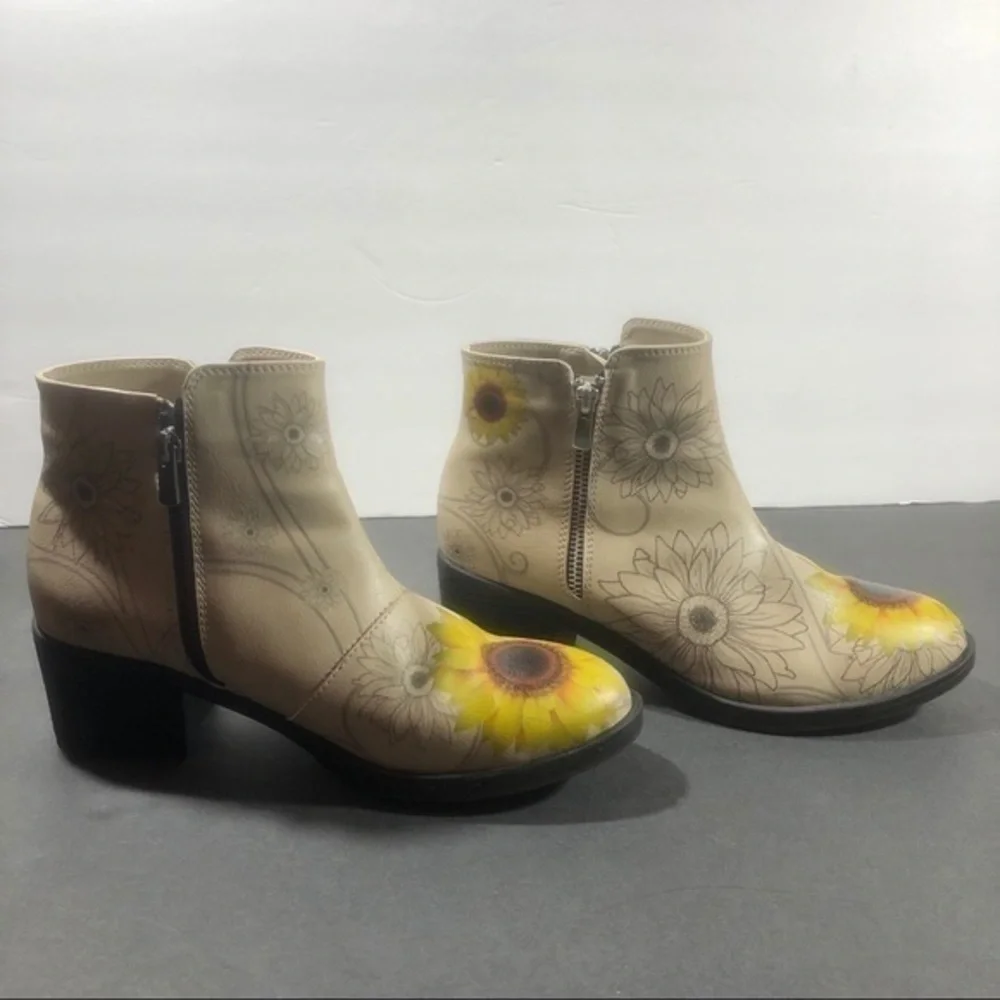 Goby flower handmade flower print boots